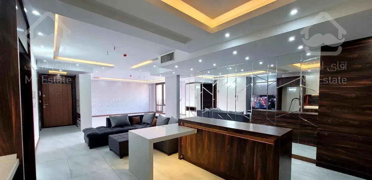 ۱۳۵متر دو خواب هشت بهشت بَر خیابان اصلی مَلک شمالی