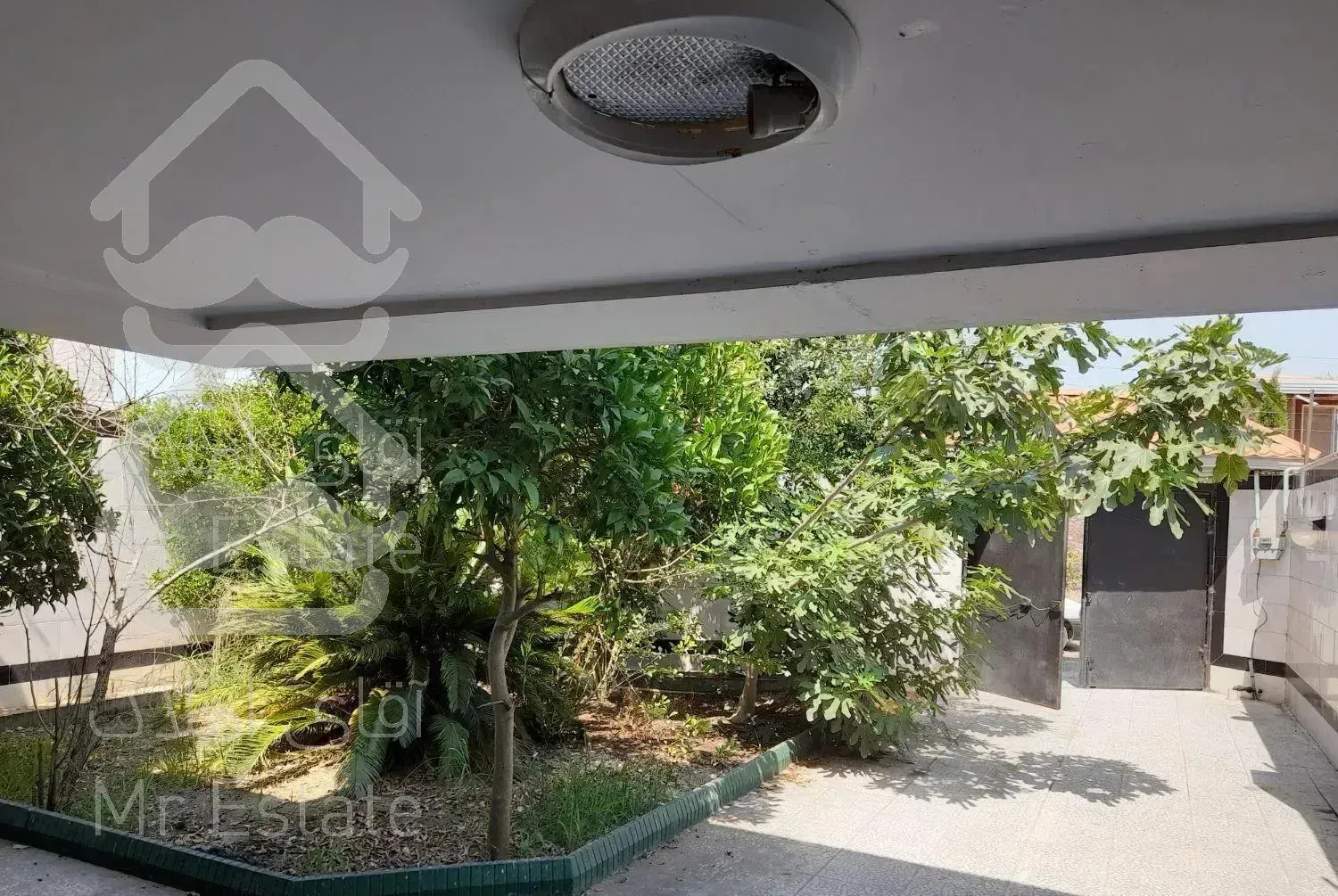 اجاره  ویلاشیک دربستی ۲خواب روبرو دریاکنار