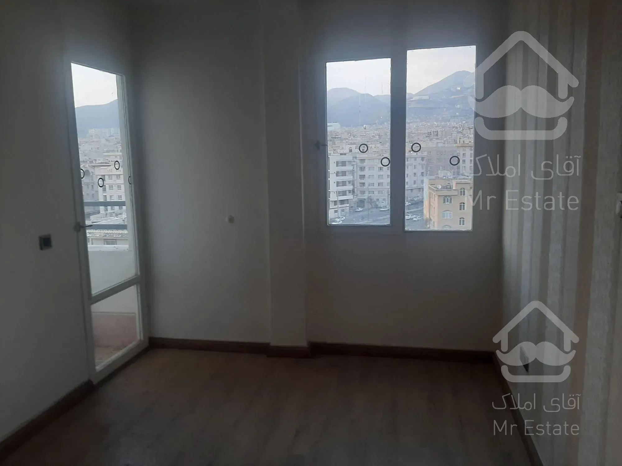 ۱۰۵ متر جهاد اکبر