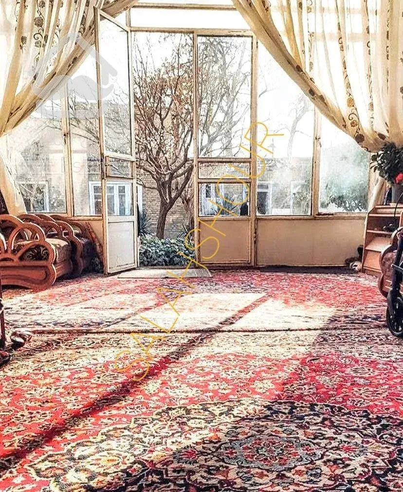 ۲۰۰ متر شمالی بر ۹ بالای میدان اکازیون واقعی