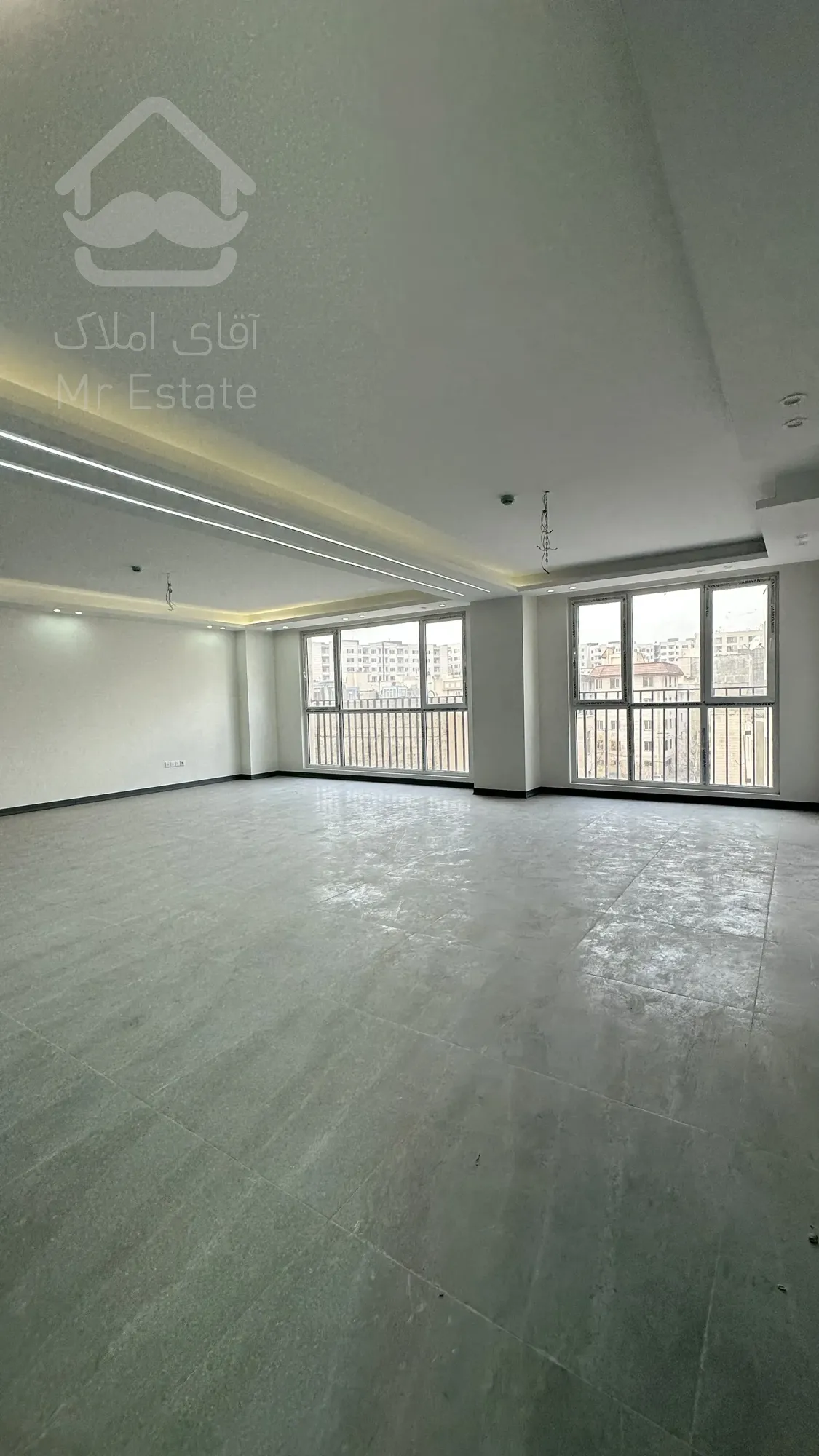 ۳۸۰مترتک واحدی ۴ خواب سوپر لاکچری ویو دار