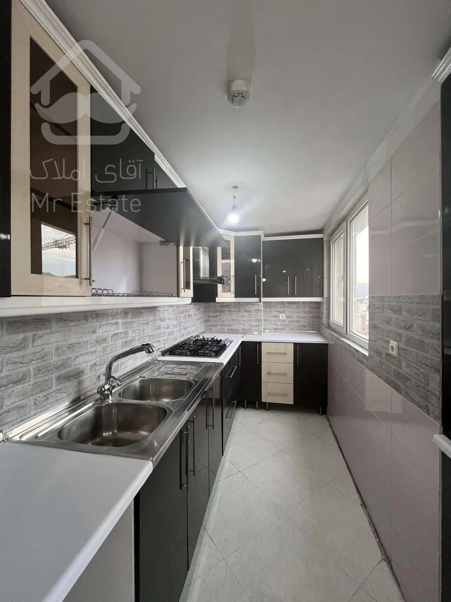 ۸۰متر۲خواب فول نور مستقیم