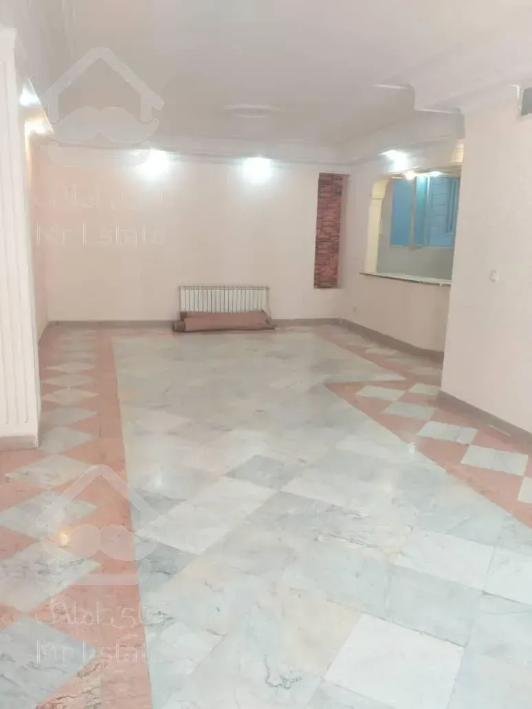 ۱۰۰متر آپارتمان صادقیه گلها زیر قیمت