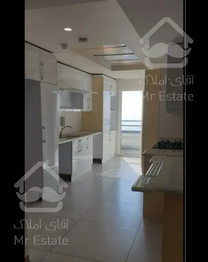 مروارید شهر . فول امکانات.۱۶۰متر . ویو کوهستان