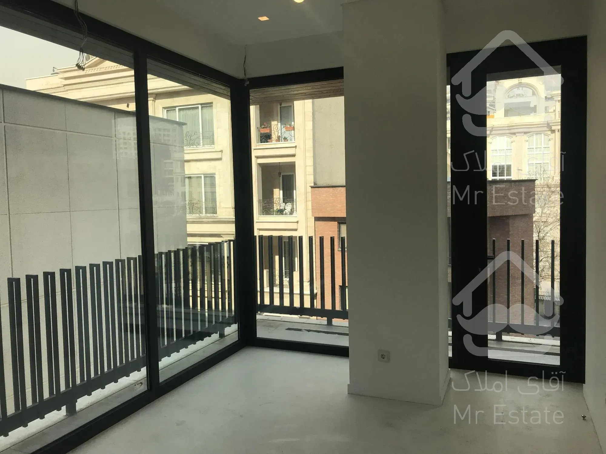 آپارتمان ۳۲۰ متری مدرن کامرانیه شمالی