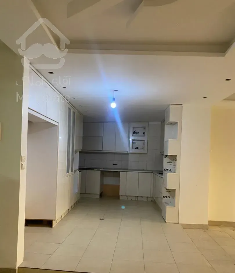 ۱۱۵ متر آپارتمان / بلوار باهنر