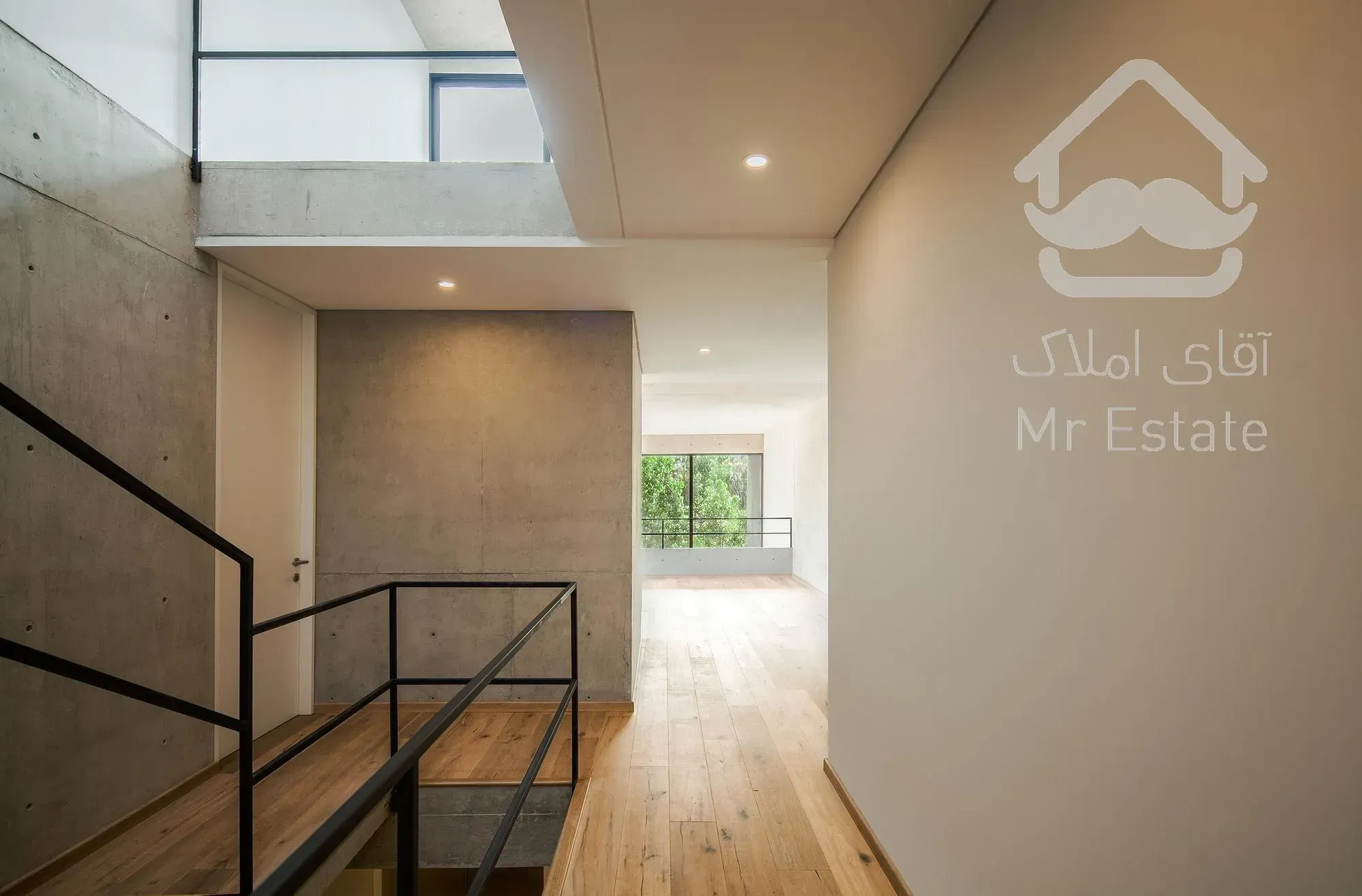 فرمانیه، ۸۲۰ متر ویلای نوساز