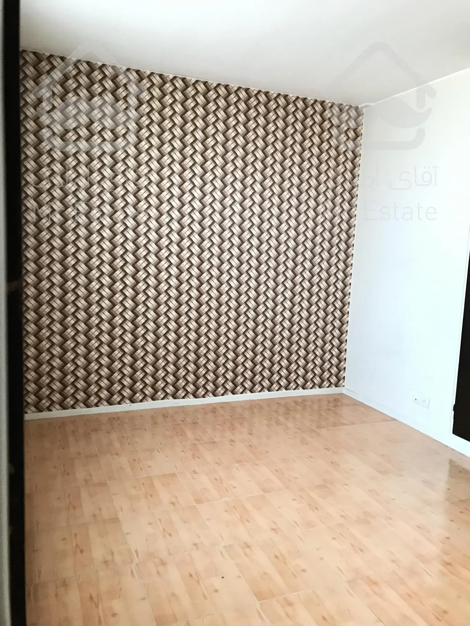 102 متر آپارتمان میرداماد