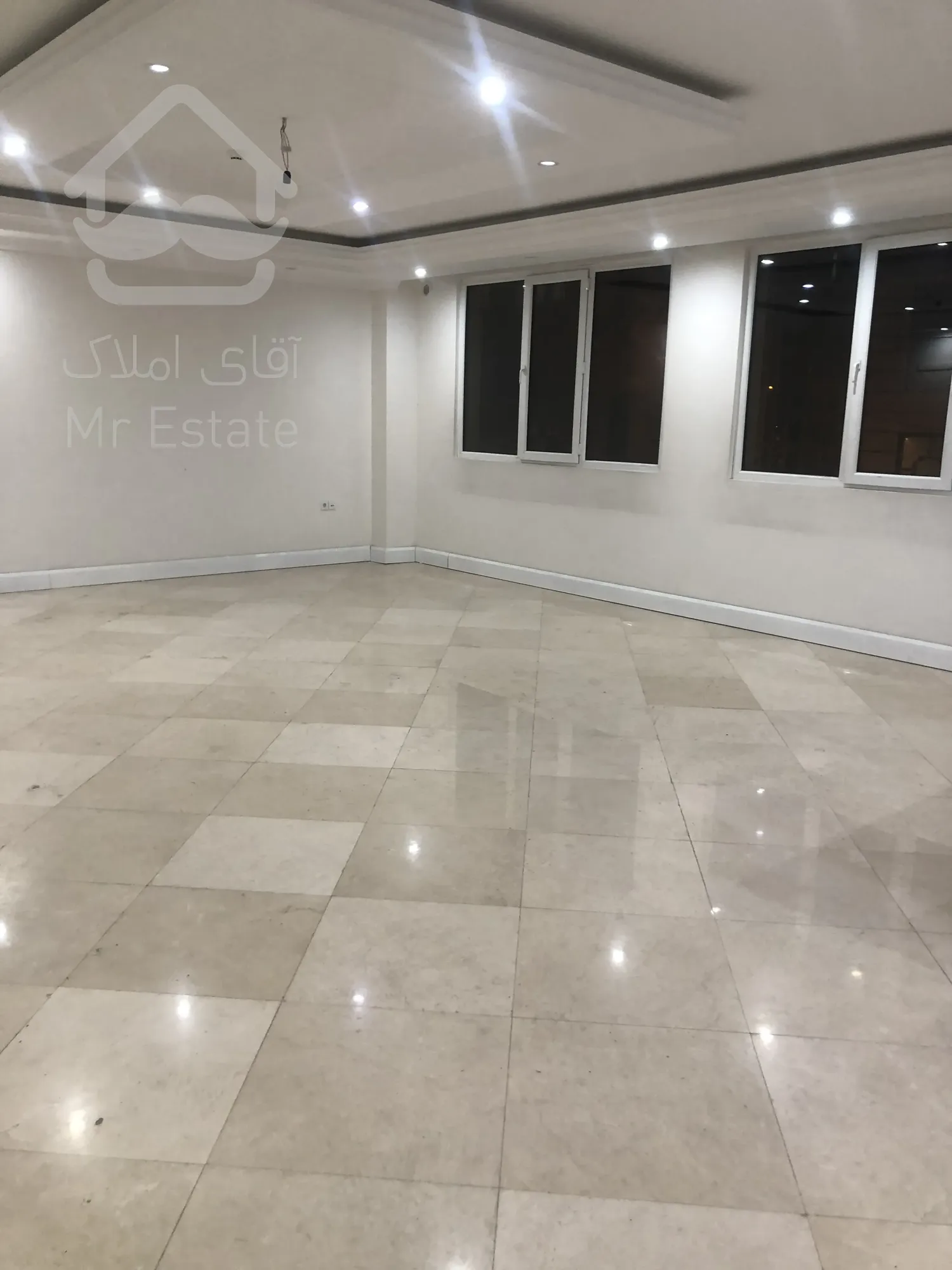 ۸۰متر۲خواب تمیز روبه کوچه