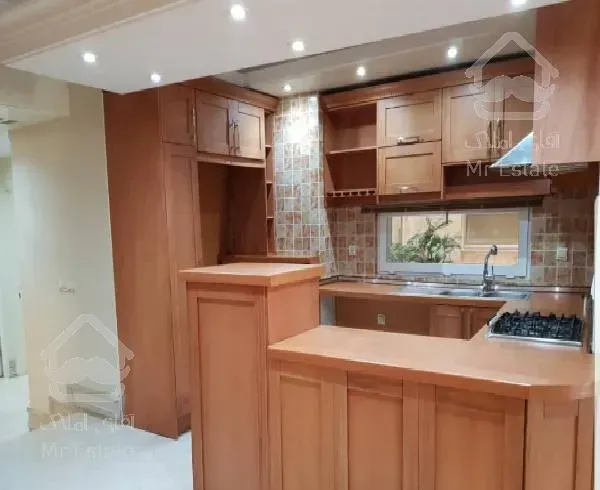 آپارتمان ۱۸۰ متر سه خوابه