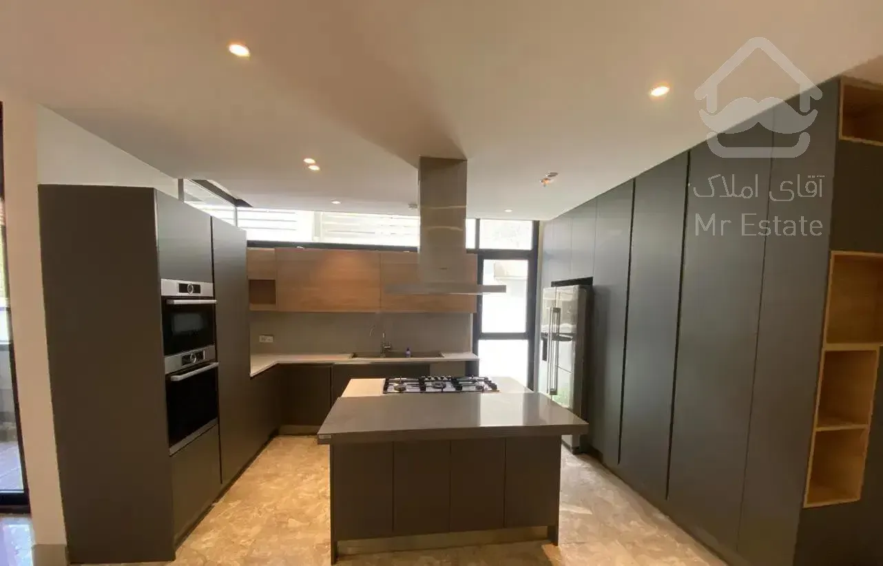 دیباجی جنوبی۱۳۸متر ۳خ نوساز لابی فول امکانات