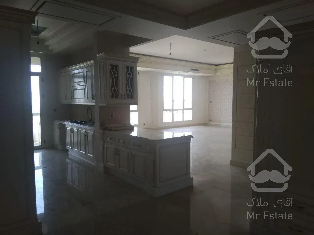 آپارتمان 280  متری فرمانیه کامرانیه شمالی