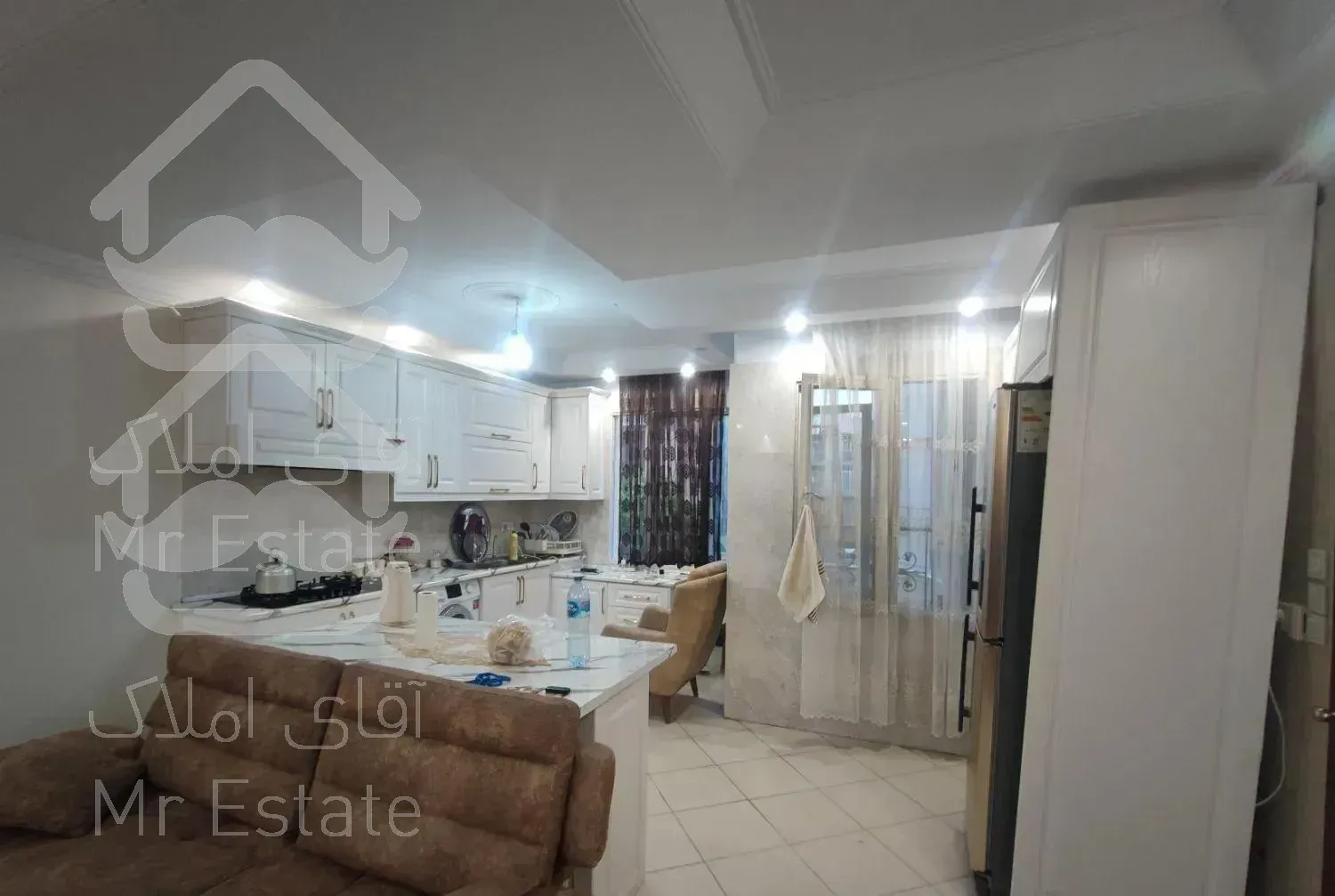 ۹۰ متر فول  ممبران گرما از کف و۹مترحیاط مسقف شخصی