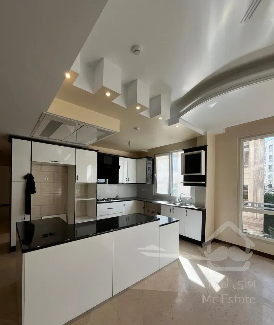 ۱۲۰ متر دارآباد/ خوش نقشه/ لابی سرایداری/ ویو کوه