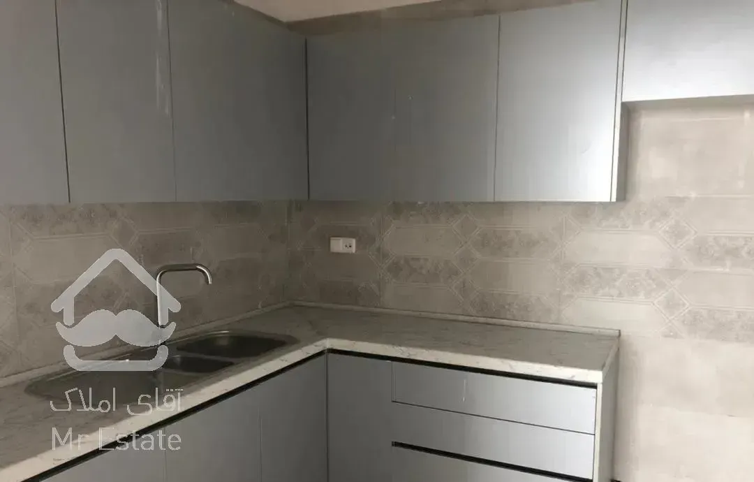 ۲۵۰ متر سند اداری مجتمع تجاری رزمال / همت