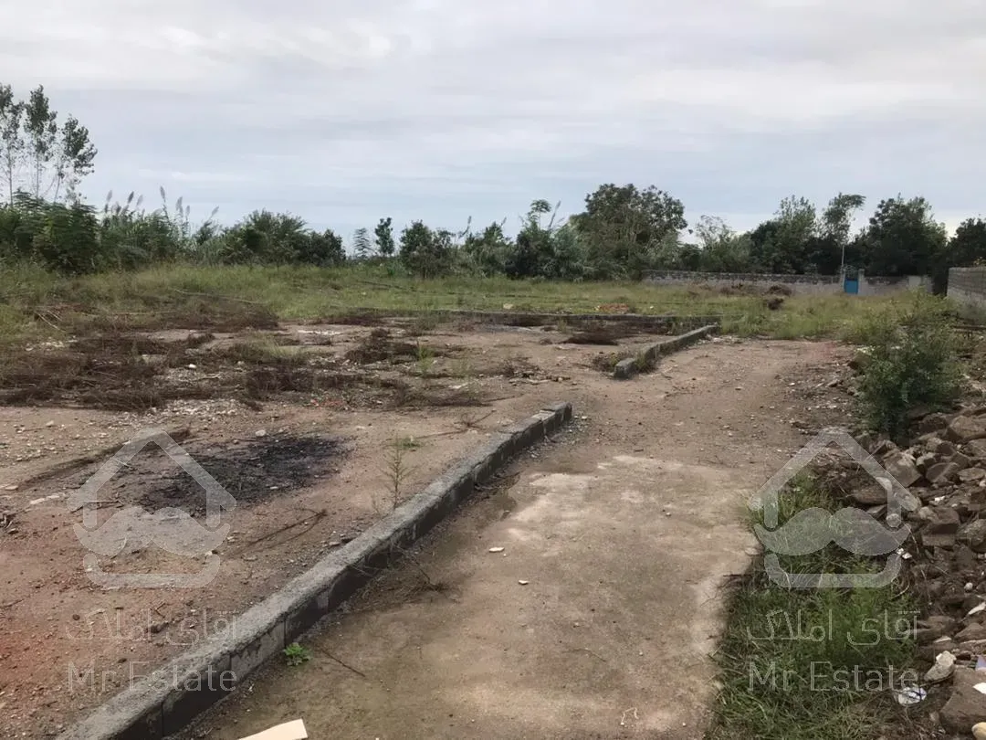 فروش 300متر زمین مسکونی. 2 نبش. نزدیک دریا