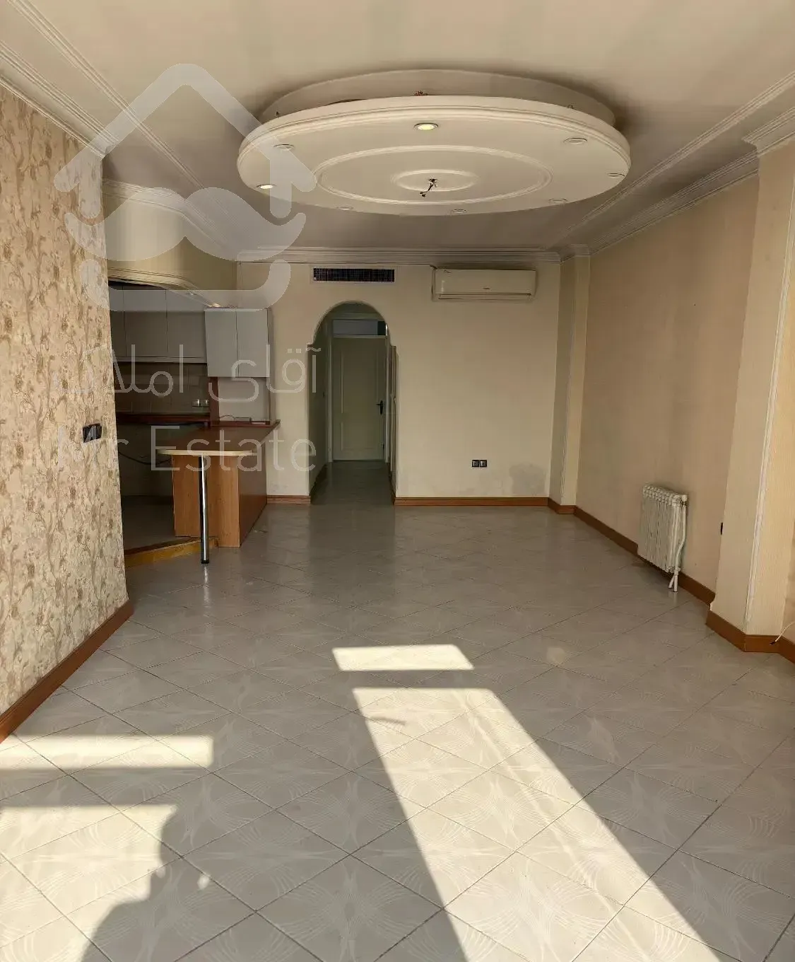 آپارتمان ۹۰ متری با پارکینگ و انباری (تک واحد)