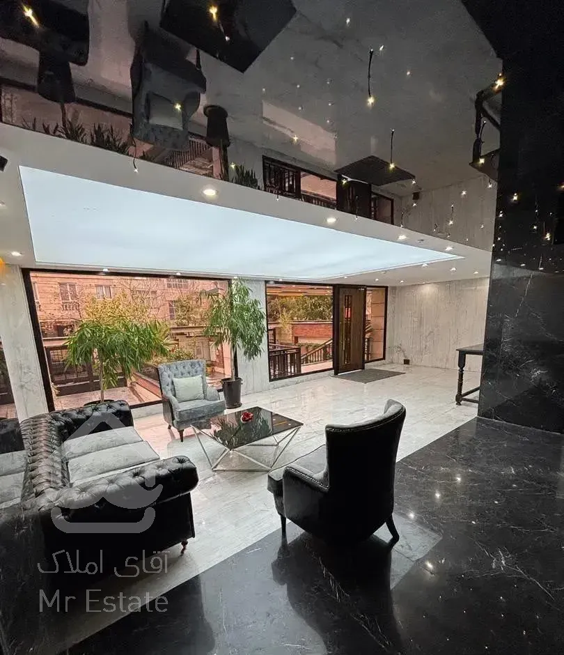 ۱۵۰ متر ۳ خواب نوساز ۲ پارکینگ/ لابی و روف گاردن