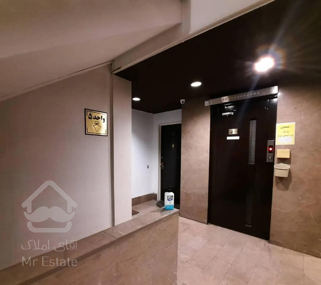 بلوارکشاورز عبدالله زاده.۱۲۲متر فلت مناسب کار