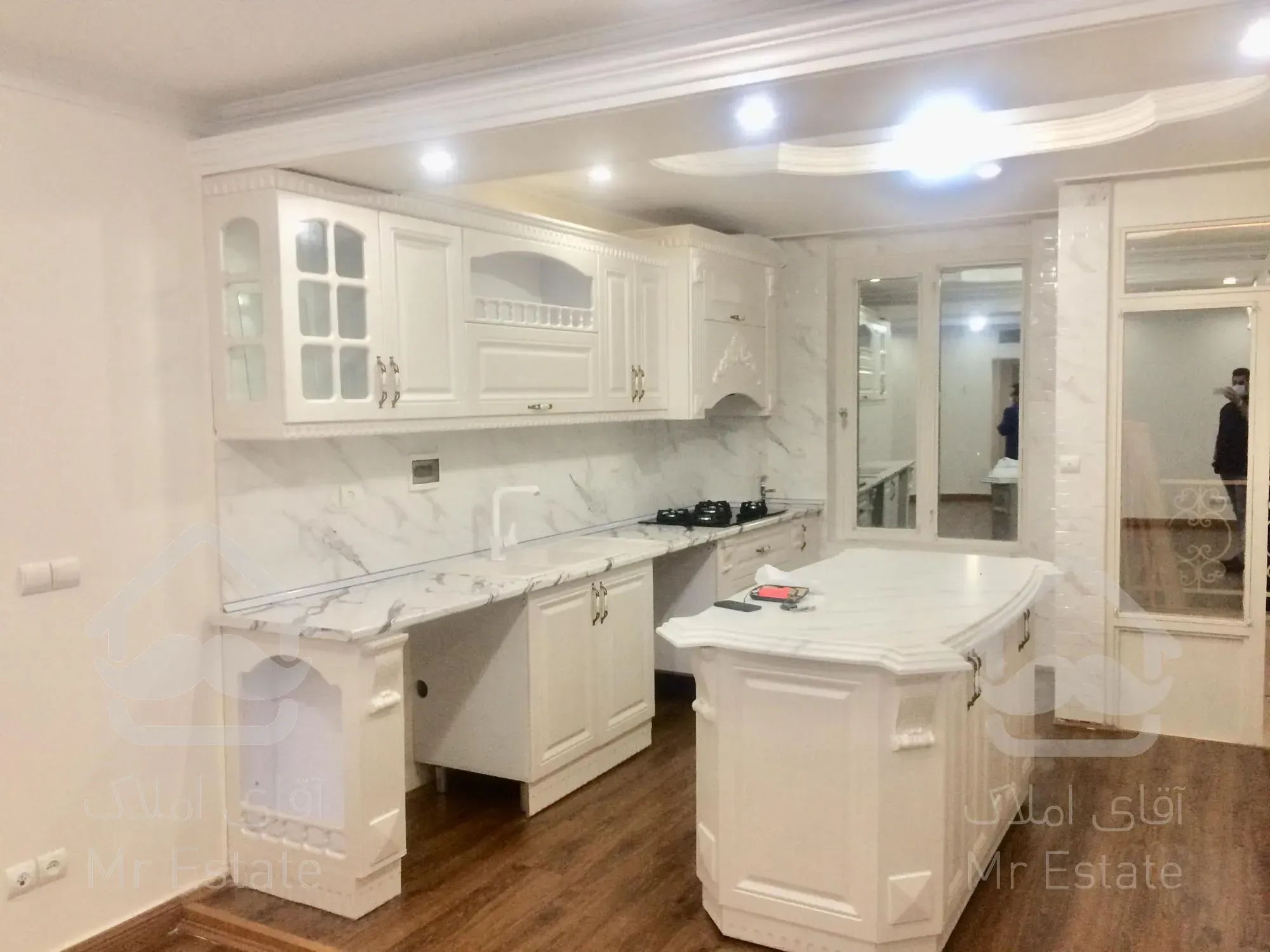 ۹۰ متر آپارتمان مسکونی واقع در اباذر گلدشت