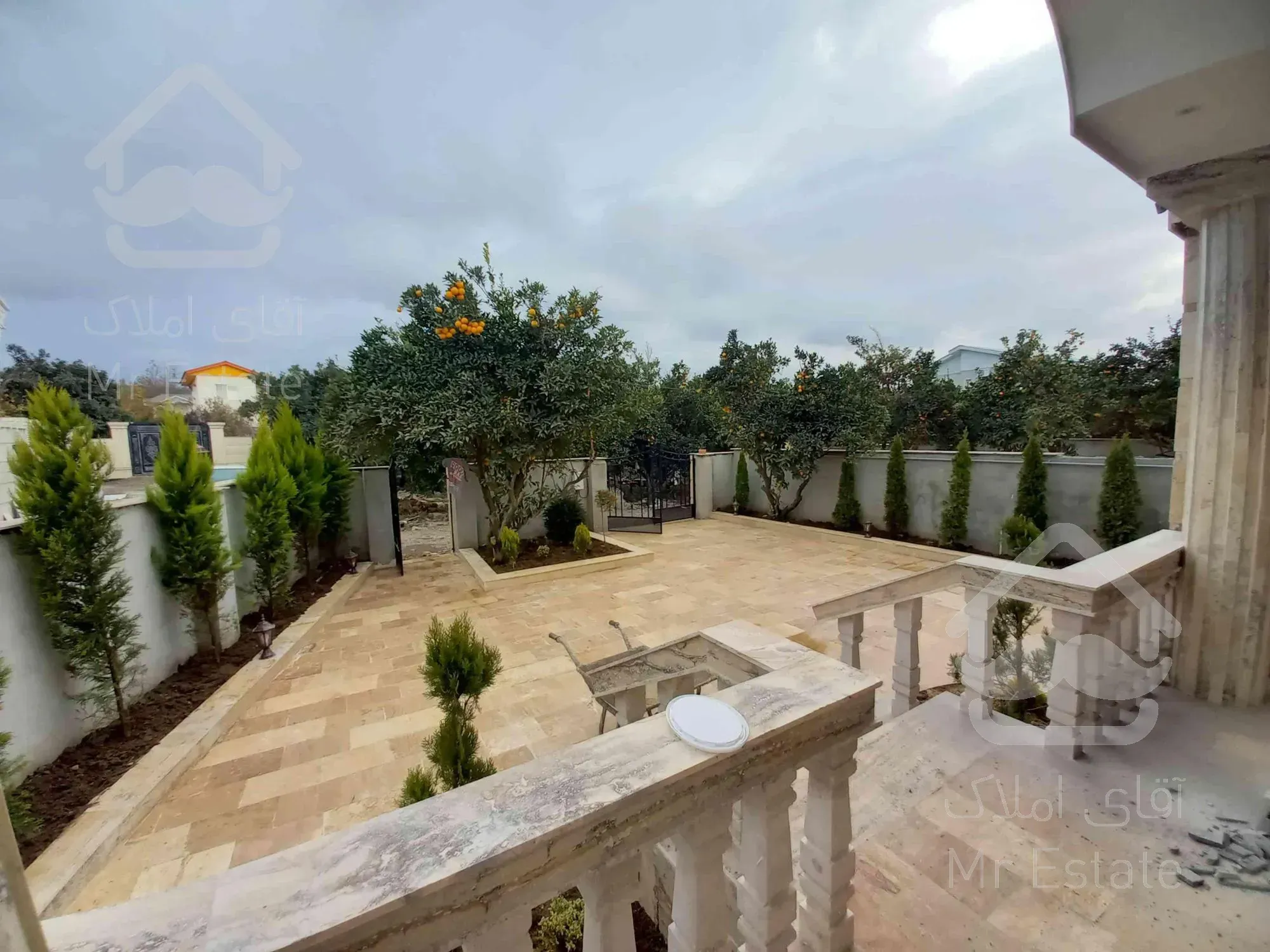 خانه ویلایی ۳۰۰ متری