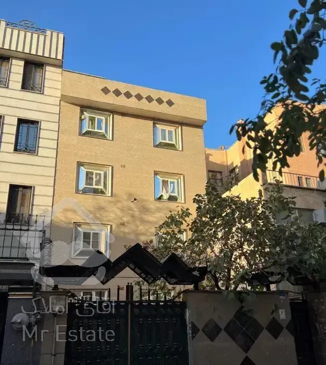 آپارتمان ۶۳ متری تکخوابه طبقه سوم با انباری