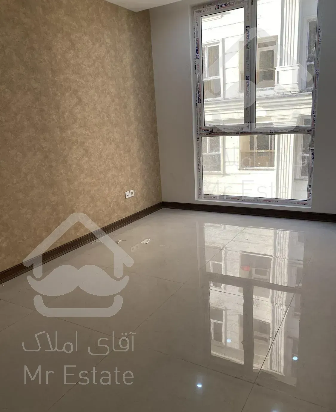 101متر/کلید نخورده/سالن پرده خور/دو کله نور