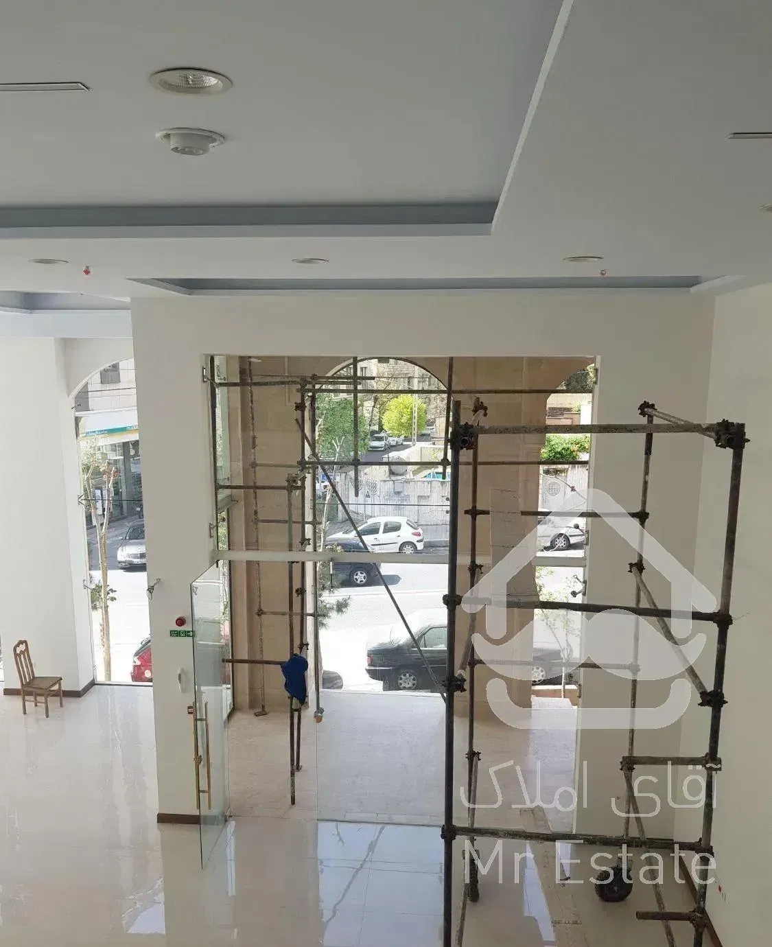 فرمانیه اندرزگو ۹۵ متر فروش تجاری