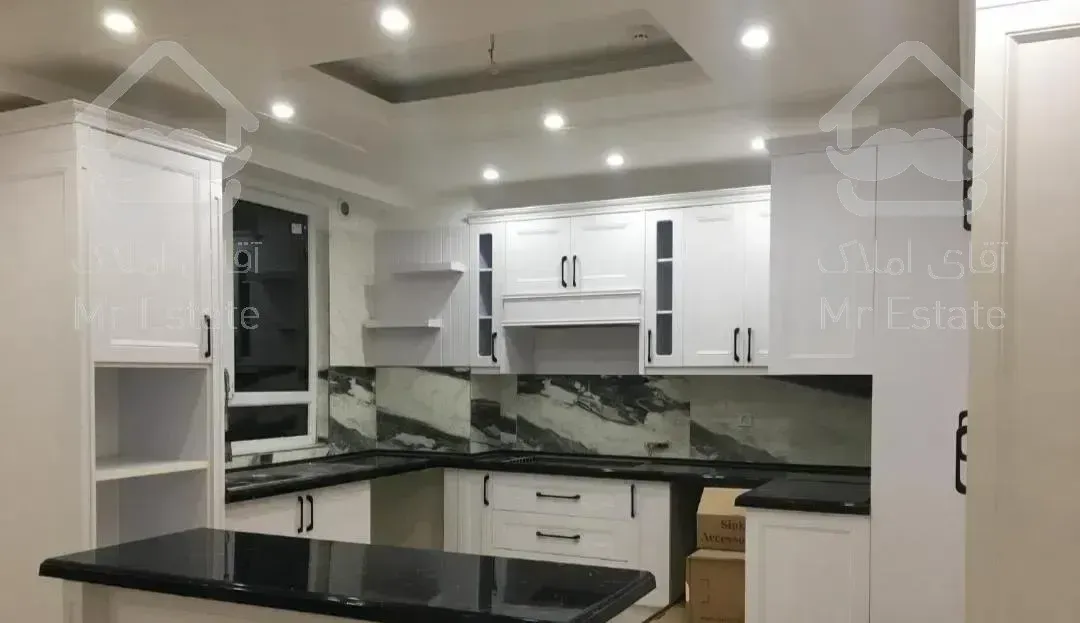 ۱۴۳ متر نوساز  /  ۲ پارکینگ سندی