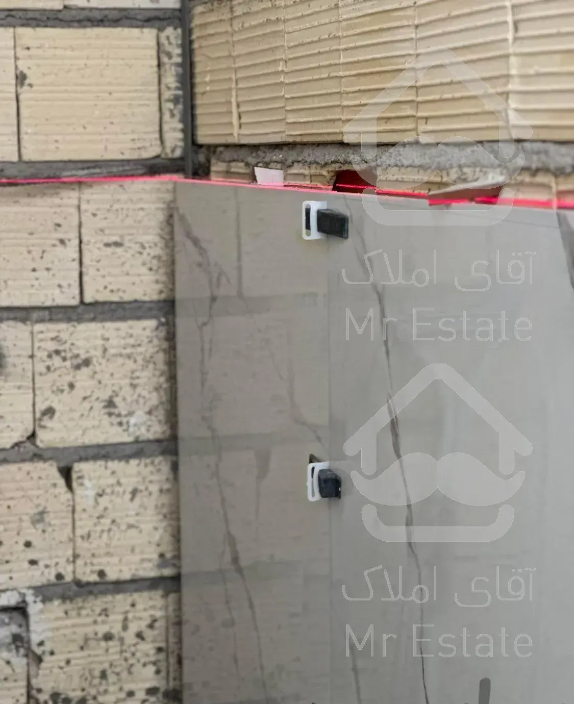 سرامیک کارکاشیکار نصاب تخصصی بین کابینتی کاشی چسبی