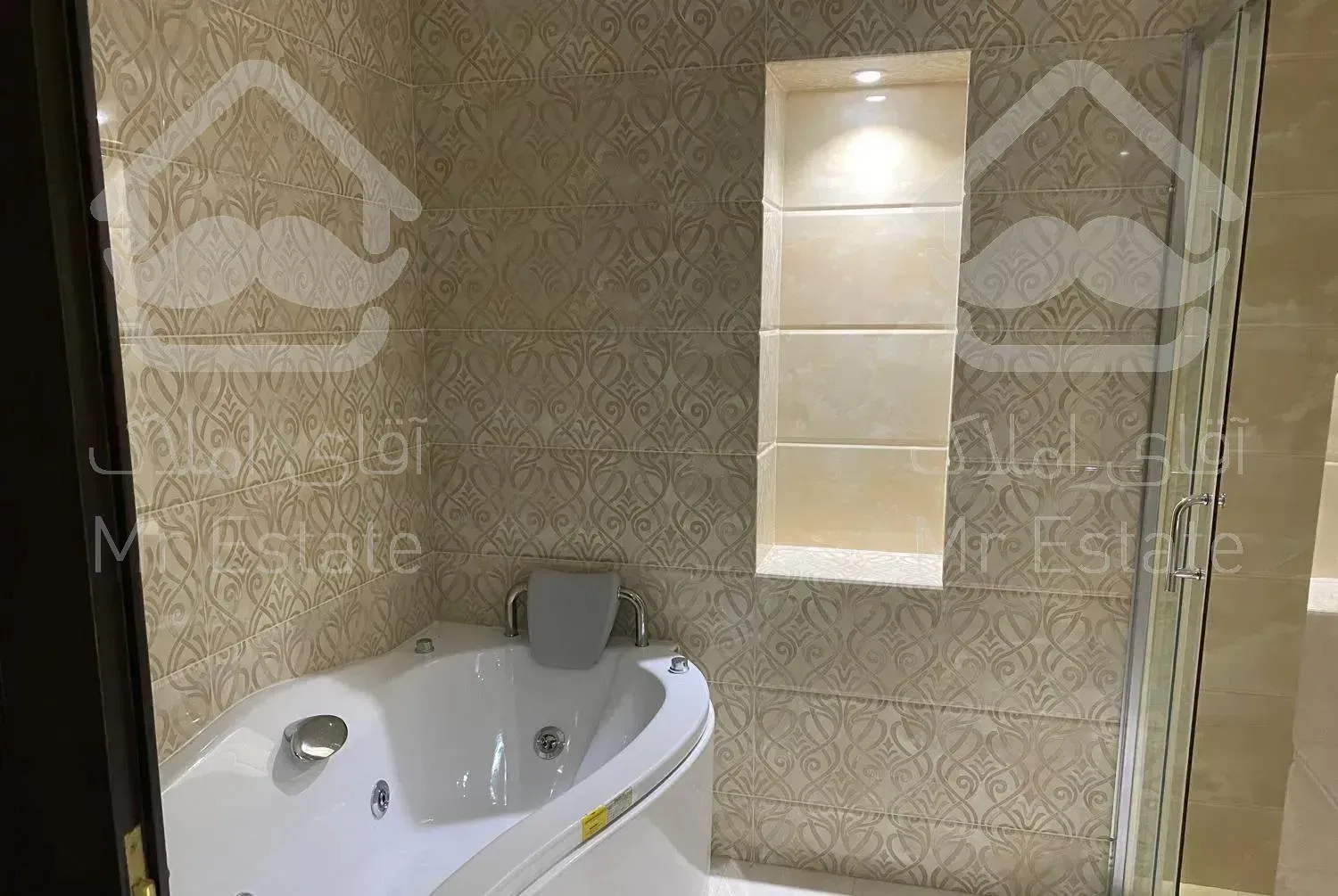 فرمانیه-سنبل ۳۰۳متر ۴خواب دیدوتراس  فول مشاعات