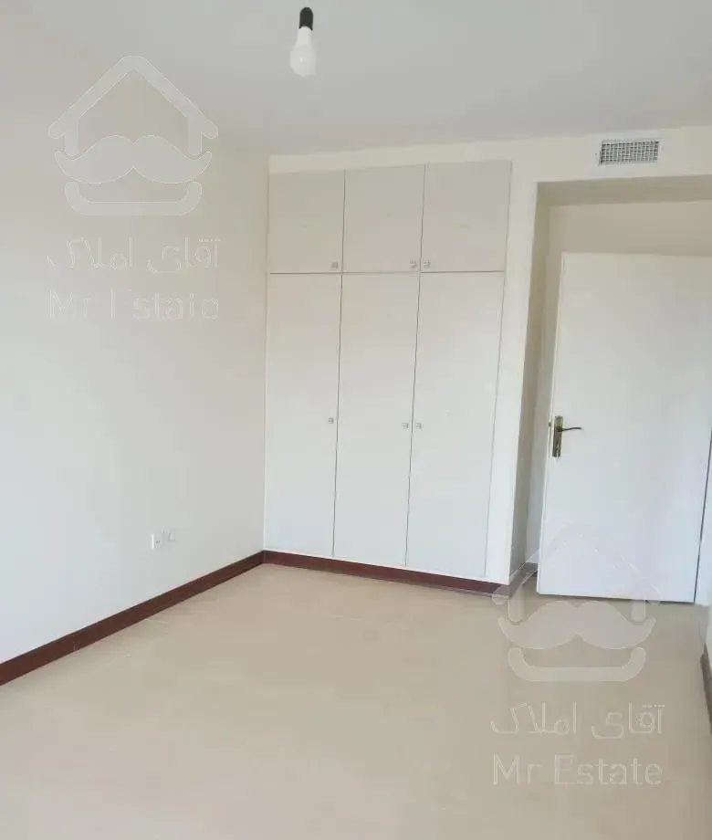 آخرین طبقه ۹۰متر۲ خواب کلید نخورده