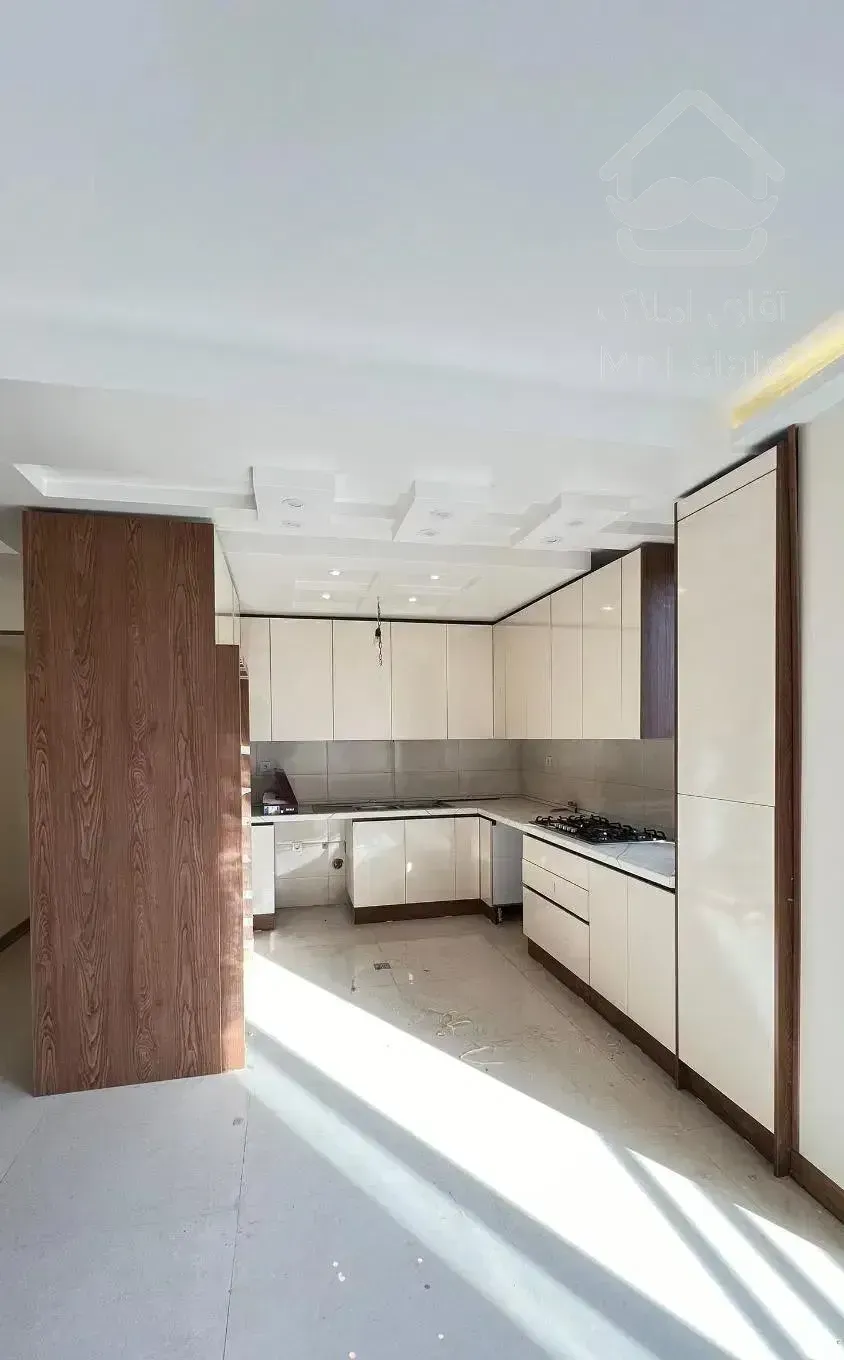 ۱۳۰ متر سه خواب نوساز کلید نخورده