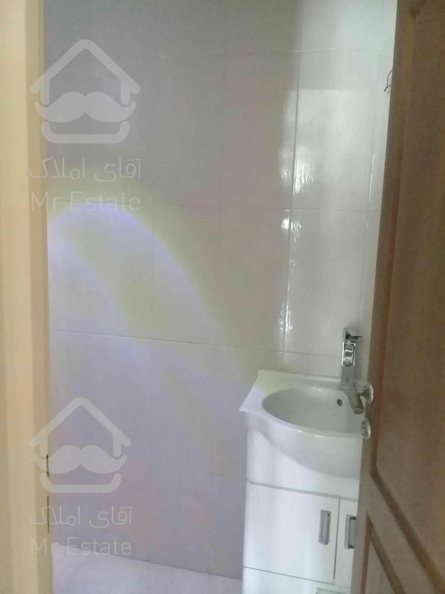 اپارتمان ۱۰۶متری ۳خواب فردوس غرب