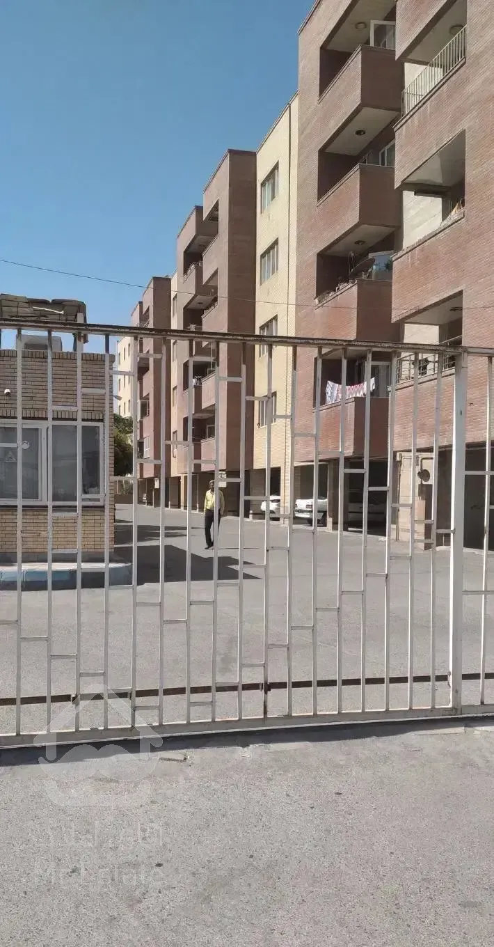 اپارتمان شهرک اکباتان