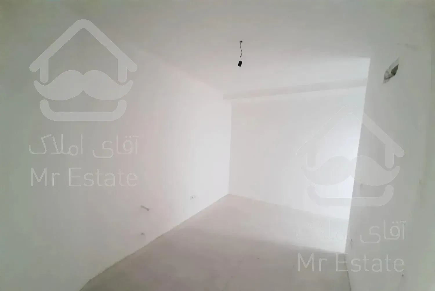 ۱۳۰متر آپارتمان قولنامه (نوساز) تاجداری