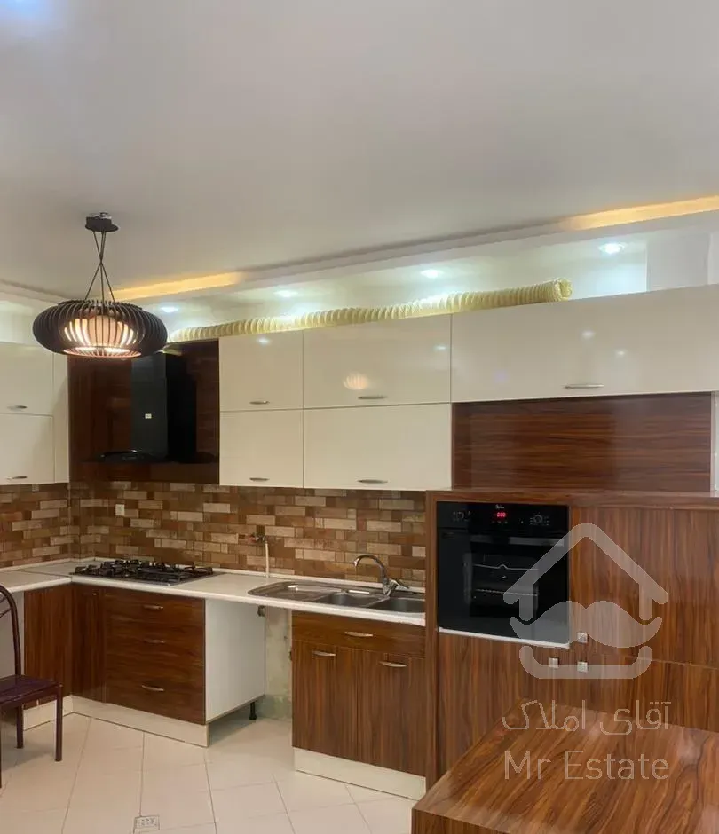 آپارتمان فول امکانات/روبه کوچه/قابل معاوضه