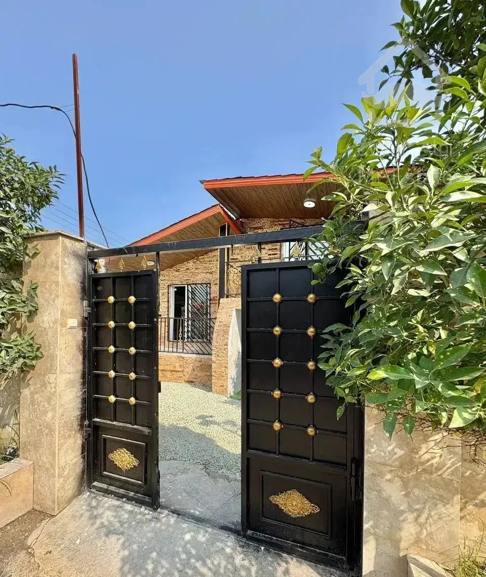 فروش ویلاباغ قدیمی نیم پیلوت نماکلاسیک سنددار