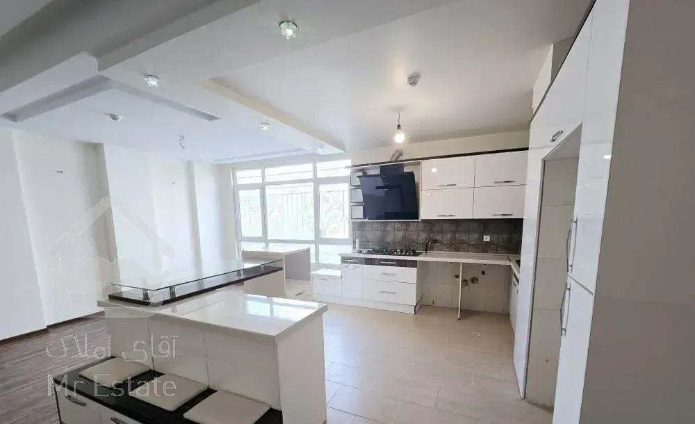 ۸۳ متر * بازسازی شده * خوش نقشه