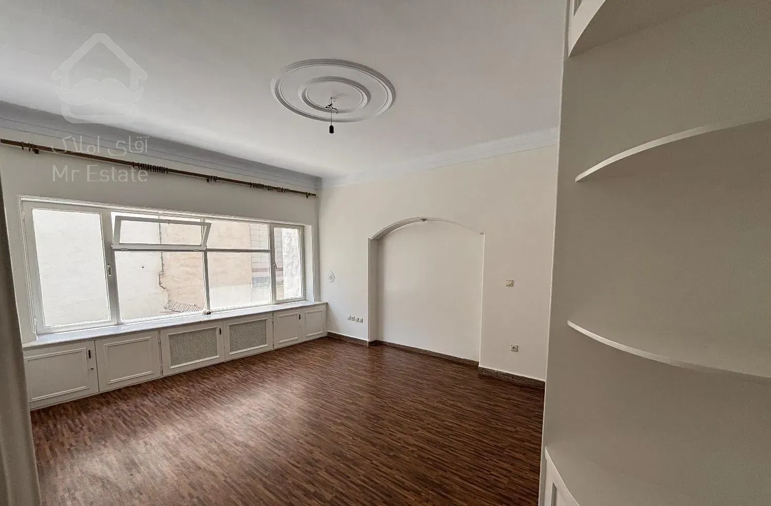 اپارتمان ۲۱۵متری، ۴خواب، طبقه ۱