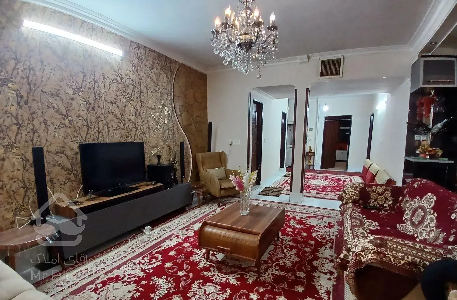 آپارتمان ۱۰۰ متری ۲ خواب مرکز شهر