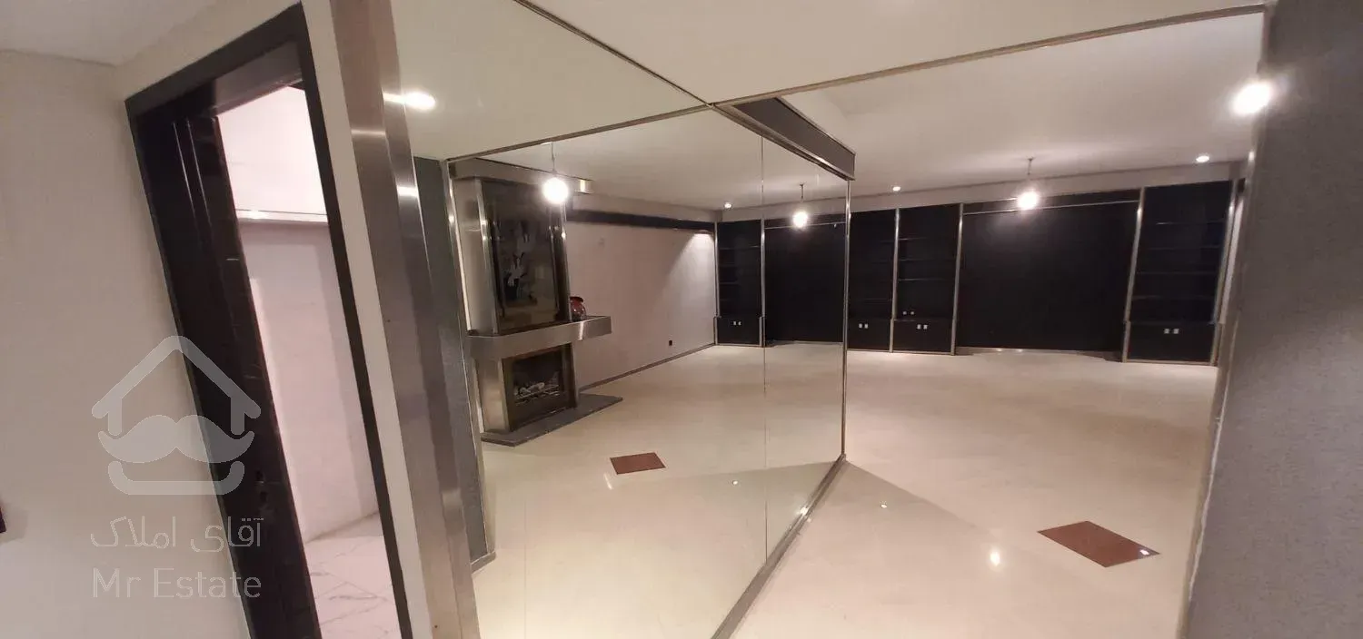 آپارتمان ۱۳۶ متری ۳ خوابه در گاندی