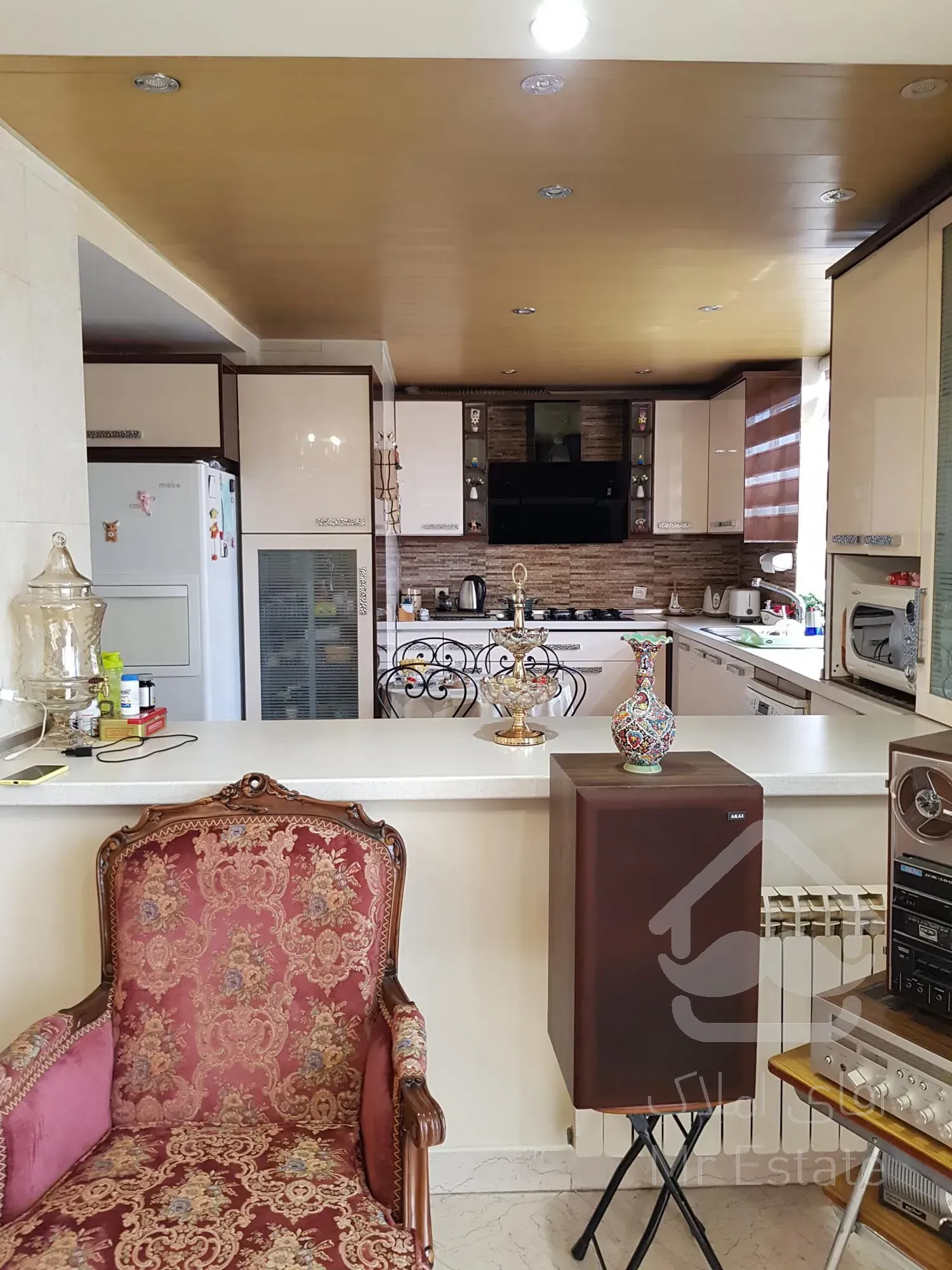 آپارتمان ۱۴۲ متری در سعادت آباد