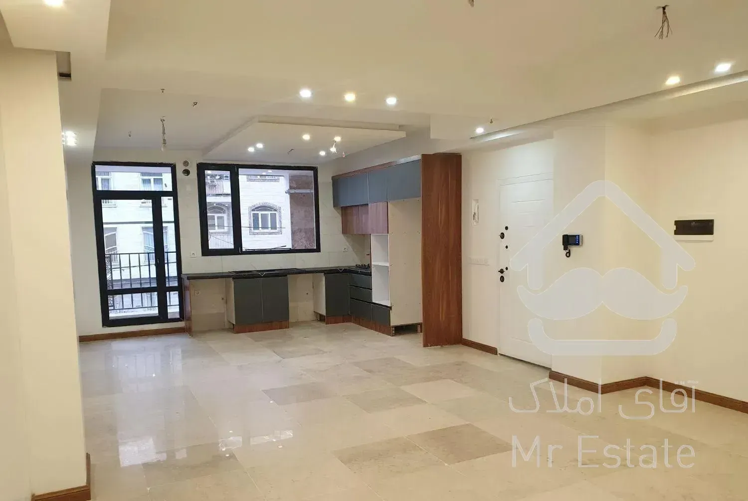 ۱۰۰متر/کلید نخورده/ویو دار