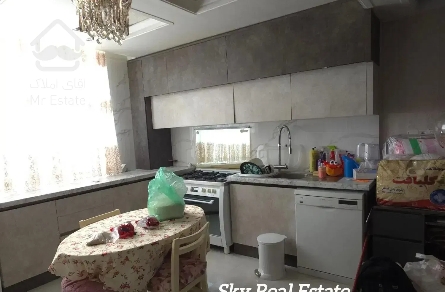 آپارتمان۹۰متری فول(خوش نقشه)