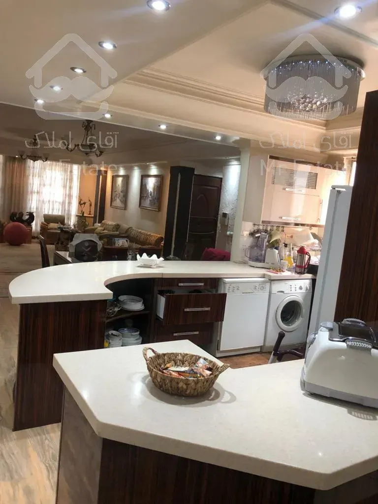 اپارتمان ۱۴۰متر ۳خواب اباذر