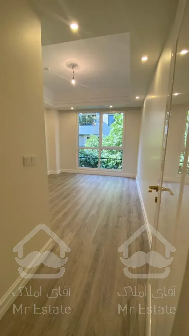 خرید آپارتمان ۲۴۰ متری نوساز ، نیاوران