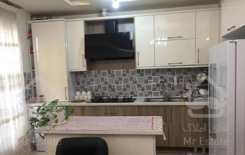 آپارتمان ۵۱متری پیروزی پرواز/آسانسور/انباری سندی