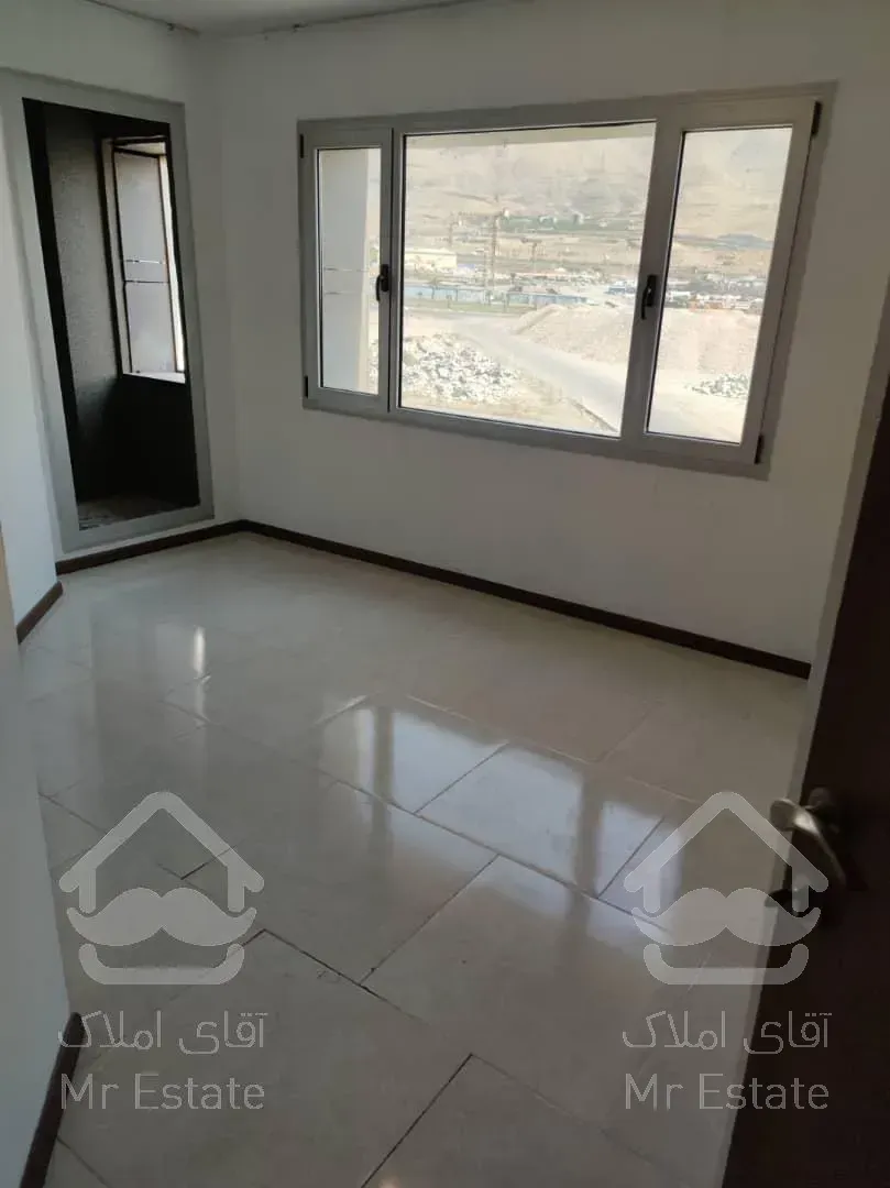 ۷۳ متر خوش نقشه /برج ارکیده / دریاچه چیتگر