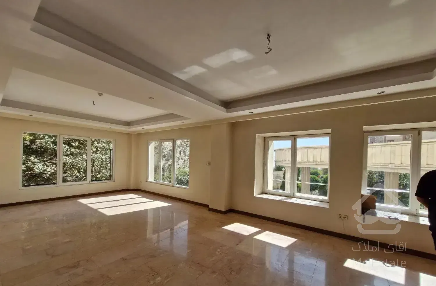 فروش آپارتمان ۲۱۵ متر ۳ خواب فرمانیه